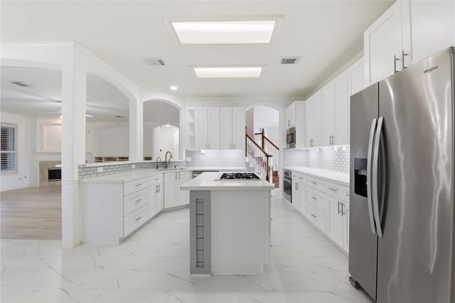 16614 Shorecrest Drive, Houston, TX 77095