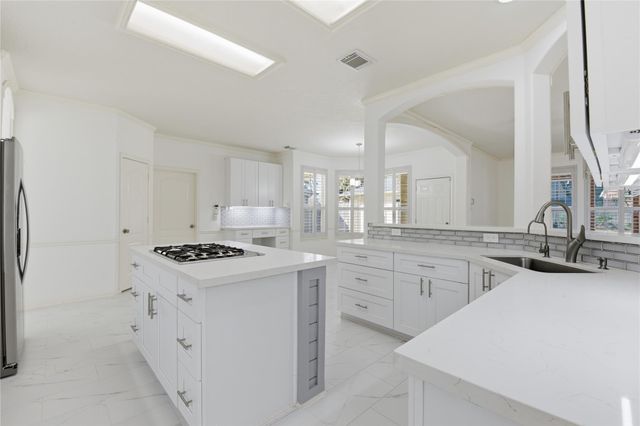 16614 Shorecrest Drive, Houston, TX 77095