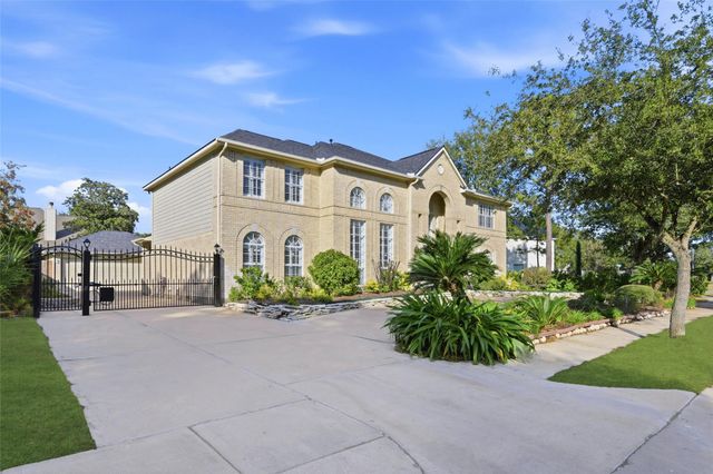 16614 Shorecrest Drive, Houston, TX 77095