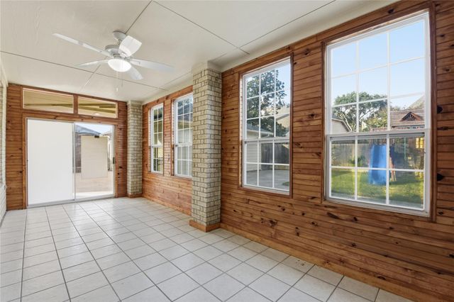 16614 Shorecrest Drive, Houston, TX 77095