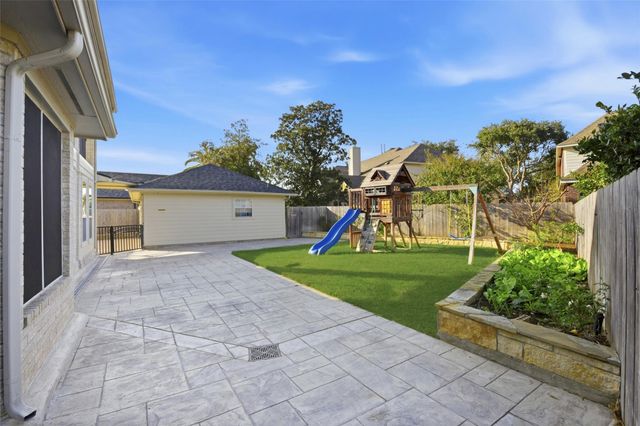 16614 Shorecrest Drive, Houston, TX 77095