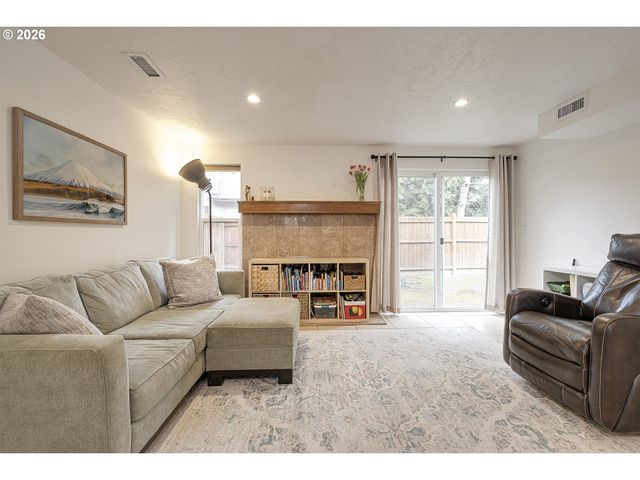 19865 Sw 68TH Ave, Tualatin, OR 97062