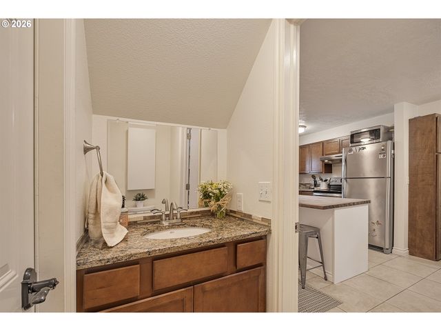 19865 Sw 68TH Ave, Tualatin, OR 97062