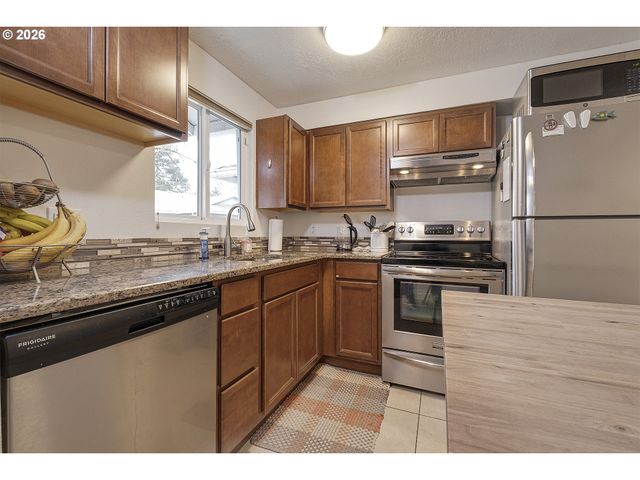 19865 Sw 68TH Ave, Tualatin, OR 97062