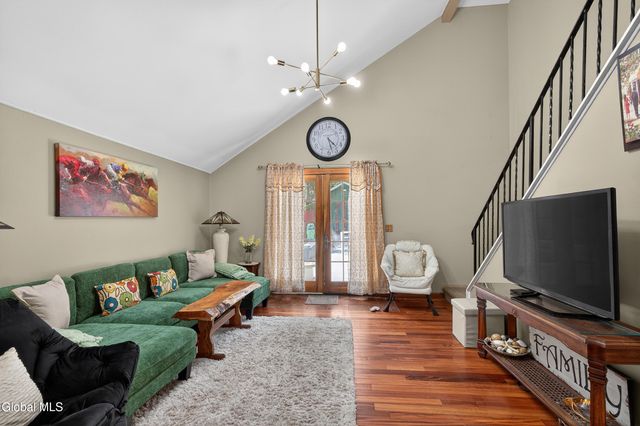 28 Thimbleberry Road, Malta, NY 12020