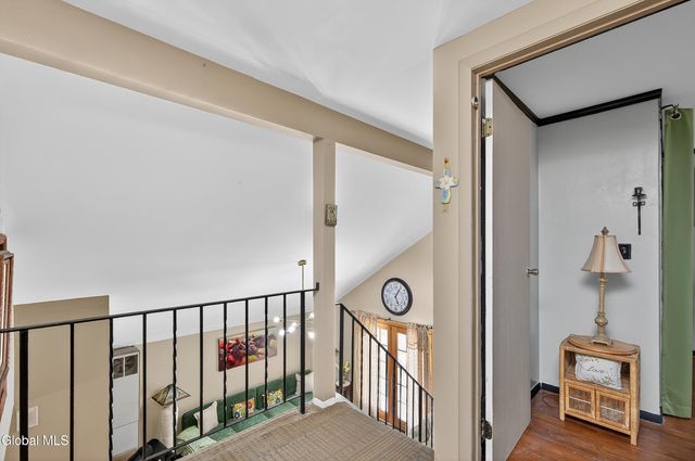 28 Thimbleberry Road, Malta, NY 12020
