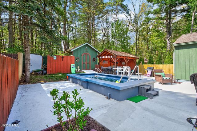 28 Thimbleberry Road, Malta, NY 12020