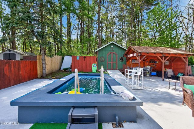 28 Thimbleberry Road, Malta, NY 12020