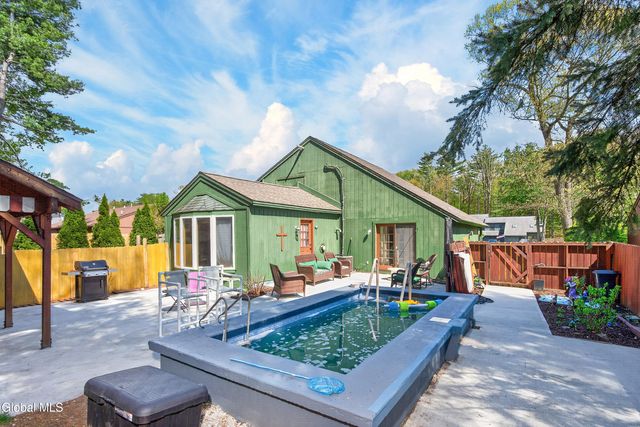 28 Thimbleberry Road, Malta, NY 12020