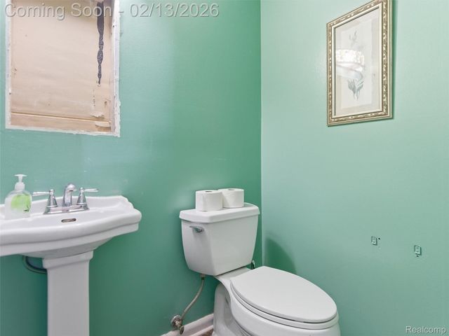 4212 Halkirk Drive, Waterford Charter Township, MI 48329