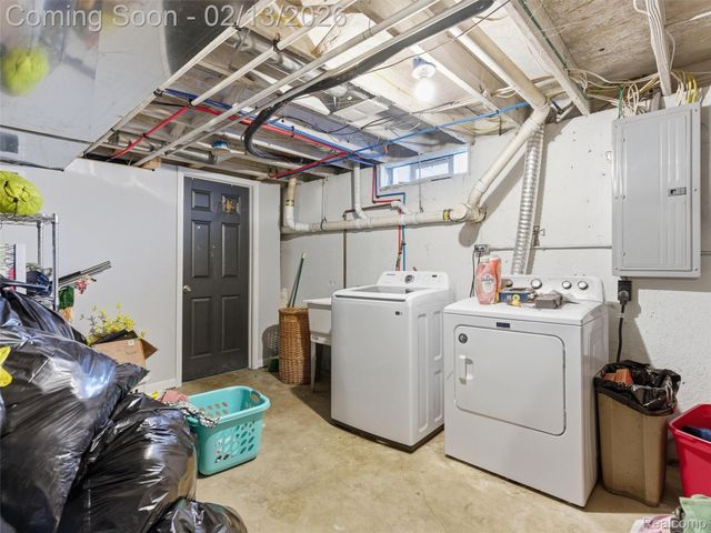 4212 Halkirk Drive, Waterford Charter Township, MI 48329