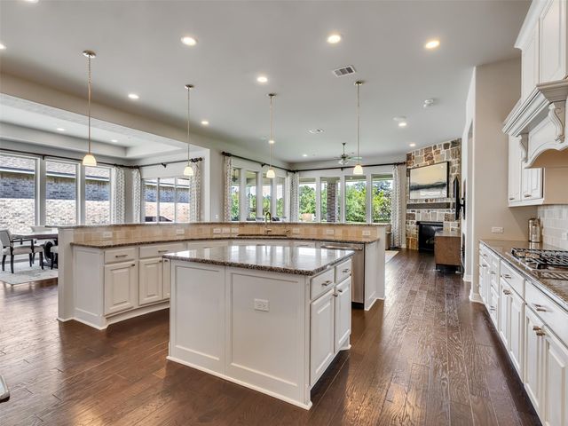 114 N Braided Branch Drive, Tomball, TX 77375