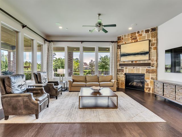 114 N Braided Branch Drive, Tomball, TX 77375