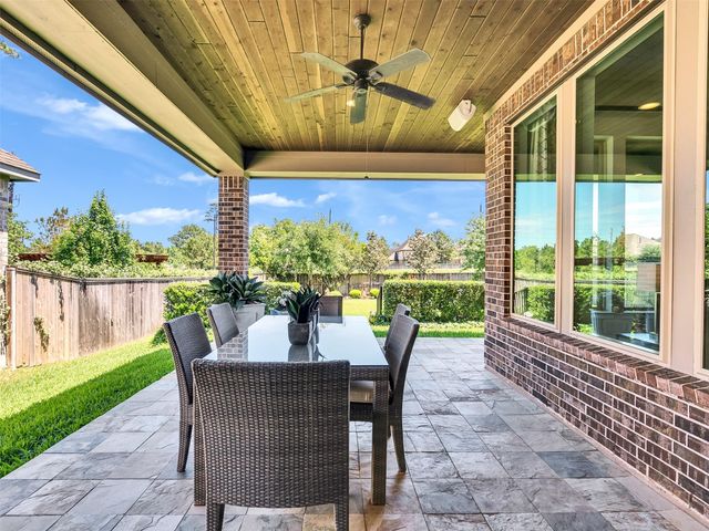 114 N Braided Branch Drive, Tomball, TX 77375
