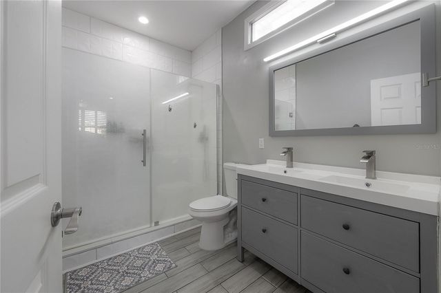 2341 W CHESTNUT STREET, Tampa, FL 33607