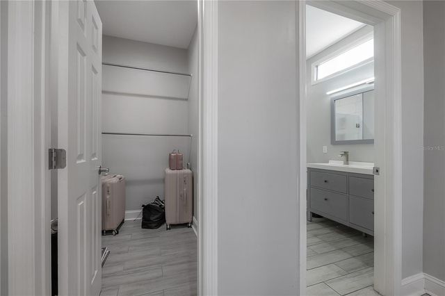 2341 W CHESTNUT STREET, Tampa, FL 33607