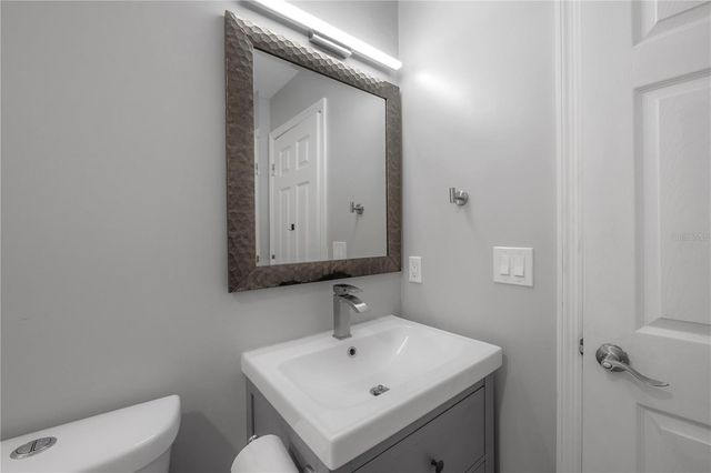 2341 W CHESTNUT STREET, Tampa, FL 33607