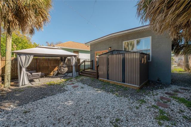 2341 W CHESTNUT STREET, Tampa, FL 33607