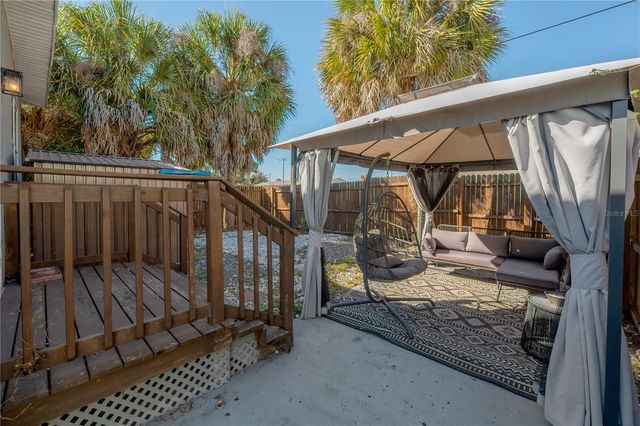 2341 W CHESTNUT STREET, Tampa, FL 33607