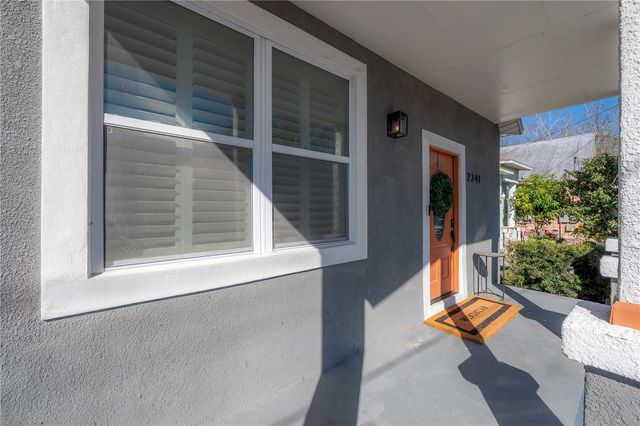 2341 W CHESTNUT STREET, Tampa, FL 33607