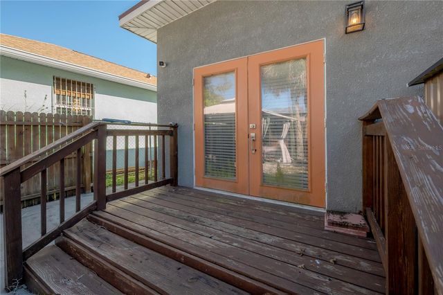 2341 W CHESTNUT STREET, Tampa, FL 33607