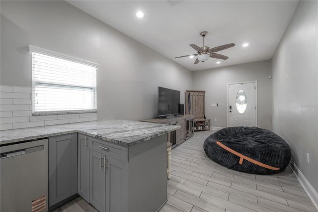 2341 W CHESTNUT STREET, Tampa, FL 33607