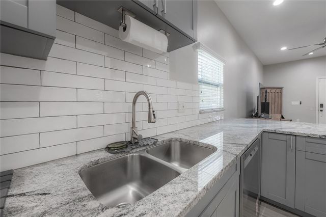 2341 W CHESTNUT STREET, Tampa, FL 33607