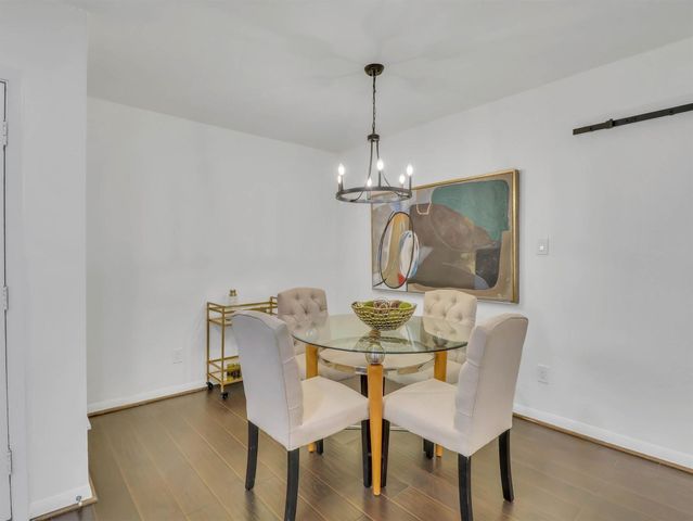 3401 Timmons Lane 27, Houston, TX 77027