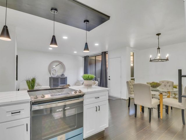3401 Timmons Lane 27, Houston, TX 77027