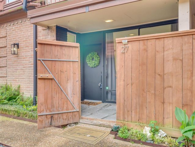 3401 Timmons Lane 27, Houston, TX 77027