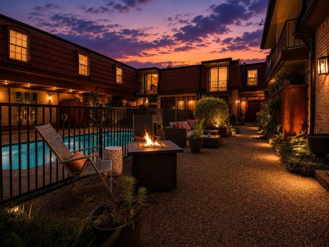 3401 Timmons Lane 27, Houston, TX 77027