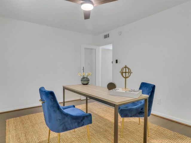 3401 Timmons Lane 27, Houston, TX 77027