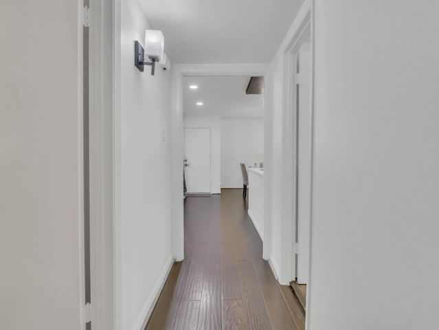 3401 Timmons Lane 27, Houston, TX 77027