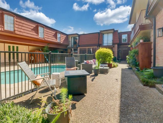 3401 Timmons Lane 27, Houston, TX 77027