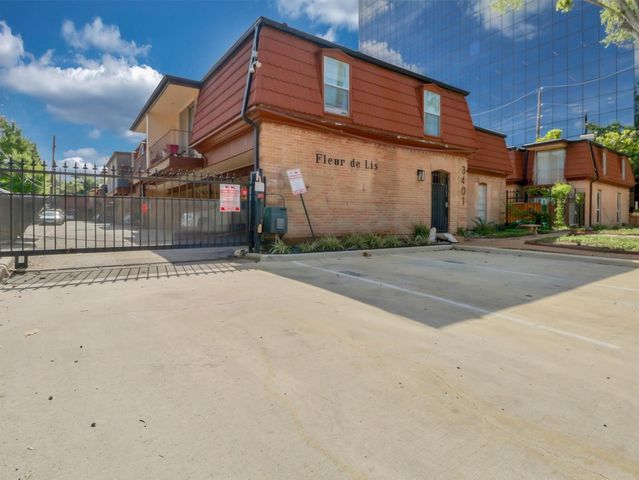 3401 Timmons Lane 27, Houston, TX 77027