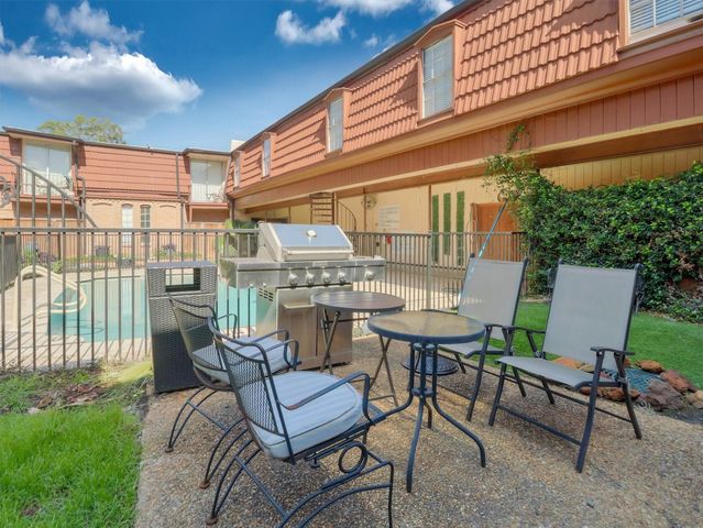3401 Timmons Lane 27, Houston, TX 77027