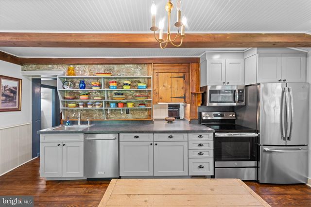 2965 FLOWING SPRINGS RD, Spring City, PA 19475