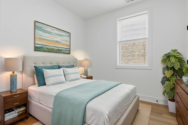 4841 S Prairie Avenue, Chicago, IL 60615