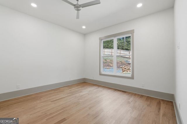 4842 Sturbridge Crescent NE, Roswell, GA 30075