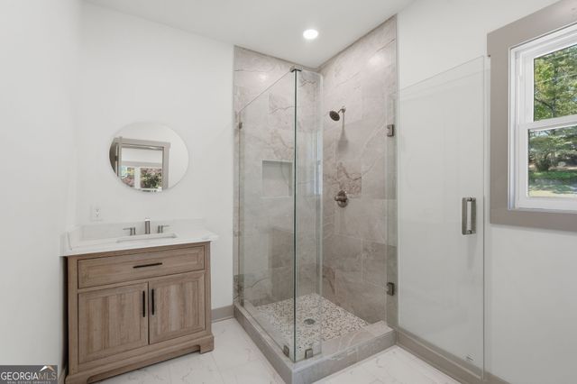 4842 Sturbridge Crescent NE, Roswell, GA 30075