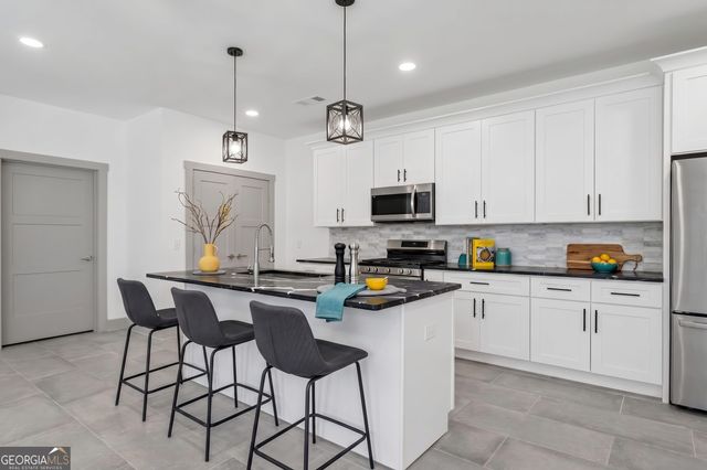 4842 Sturbridge Crescent NE, Roswell, GA 30075
