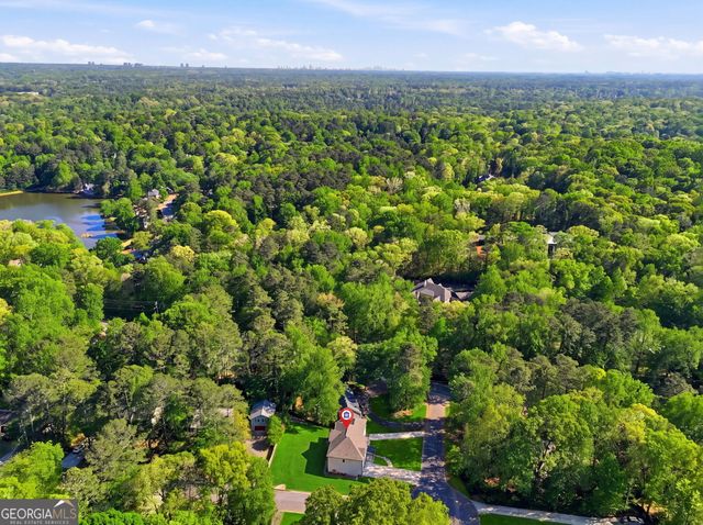 4842 Sturbridge Crescent NE, Roswell, GA 30075
