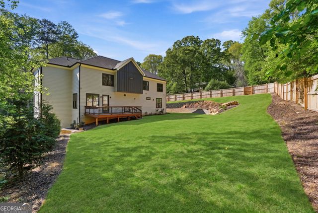 4842 Sturbridge Crescent NE, Roswell, GA 30075