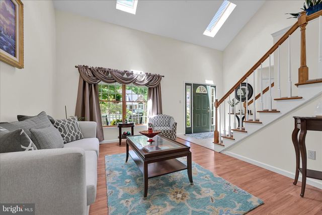 13 TALL OAKS DR, Pottsville, PA 17901