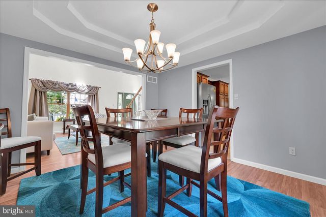 13 TALL OAKS DR, Pottsville, PA 17901