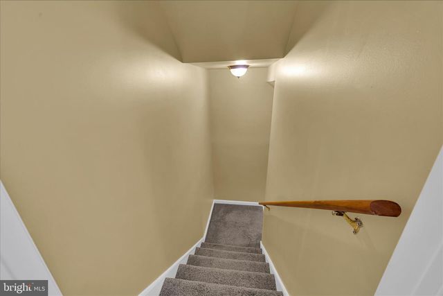 13 TALL OAKS DR, Pottsville, PA 17901
