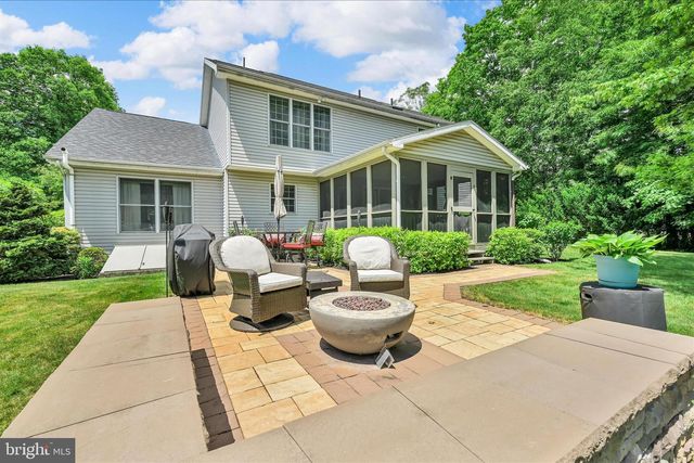 13 TALL OAKS DR, Pottsville, PA 17901