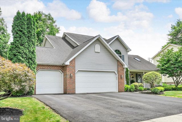 13 TALL OAKS DR, Pottsville, PA 17901