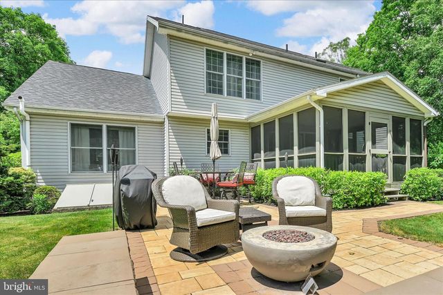 13 TALL OAKS DR, Pottsville, PA 17901