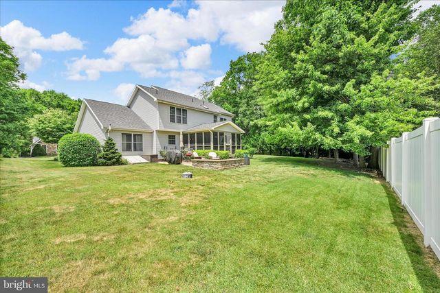 13 TALL OAKS DR, Pottsville, PA 17901